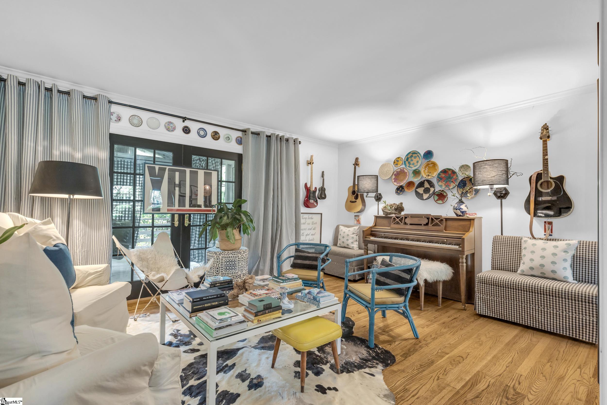 Greenville, South Carolina 29609, United States, 4 Bedrooms Bedrooms, ,3 BathroomsBathrooms,Residential,Contingent,169824