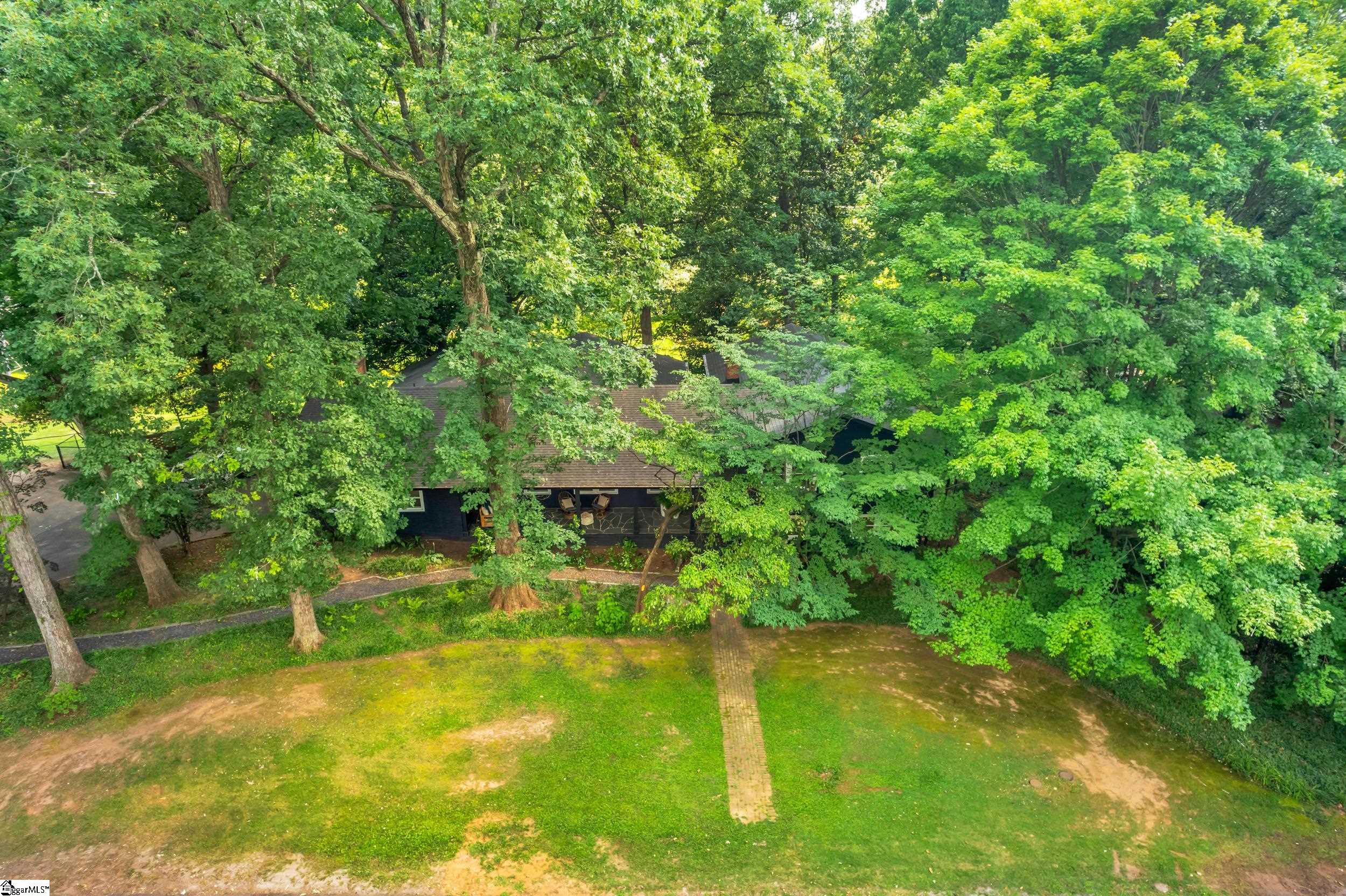 Greenville, South Carolina 29609, United States, 4 Bedrooms Bedrooms, ,3 BathroomsBathrooms,Residential,Contingent,169824