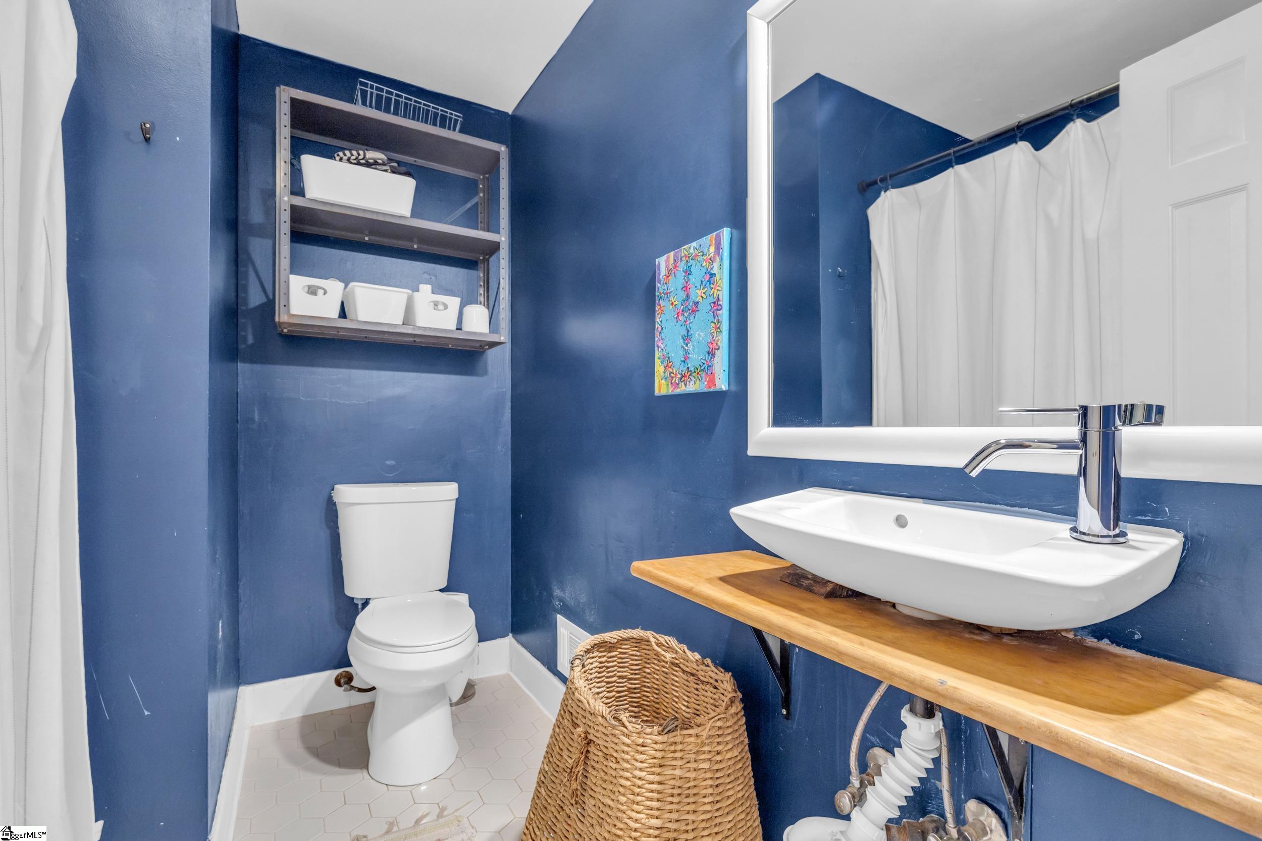 Greenville, South Carolina 29609, United States, 4 Bedrooms Bedrooms, ,3 BathroomsBathrooms,Residential,Contingent,169824