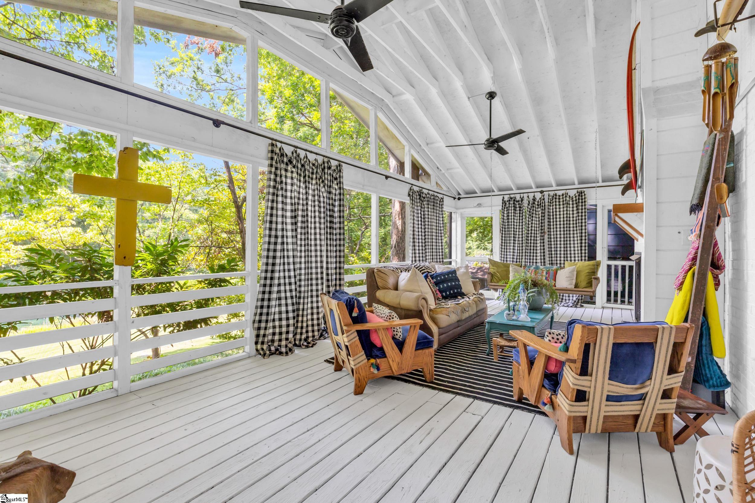 Greenville, South Carolina 29609, United States, 4 Bedrooms Bedrooms, ,3 BathroomsBathrooms,Residential,Contingent,169824