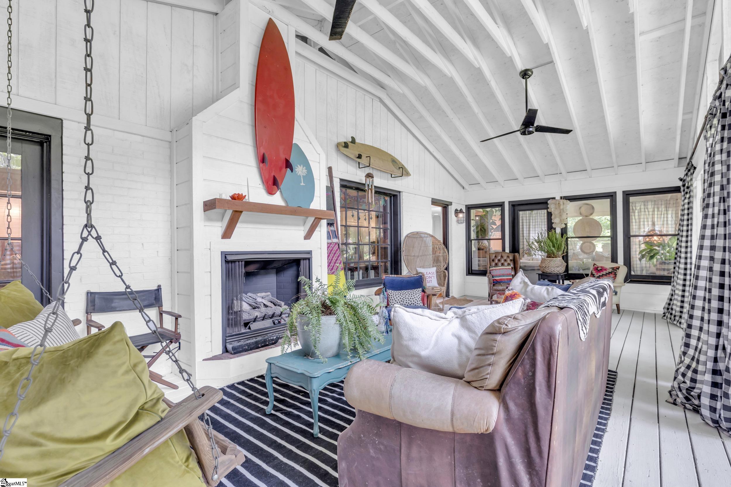 Greenville, South Carolina 29609, United States, 4 Bedrooms Bedrooms, ,3 BathroomsBathrooms,Residential,Contingent,169824