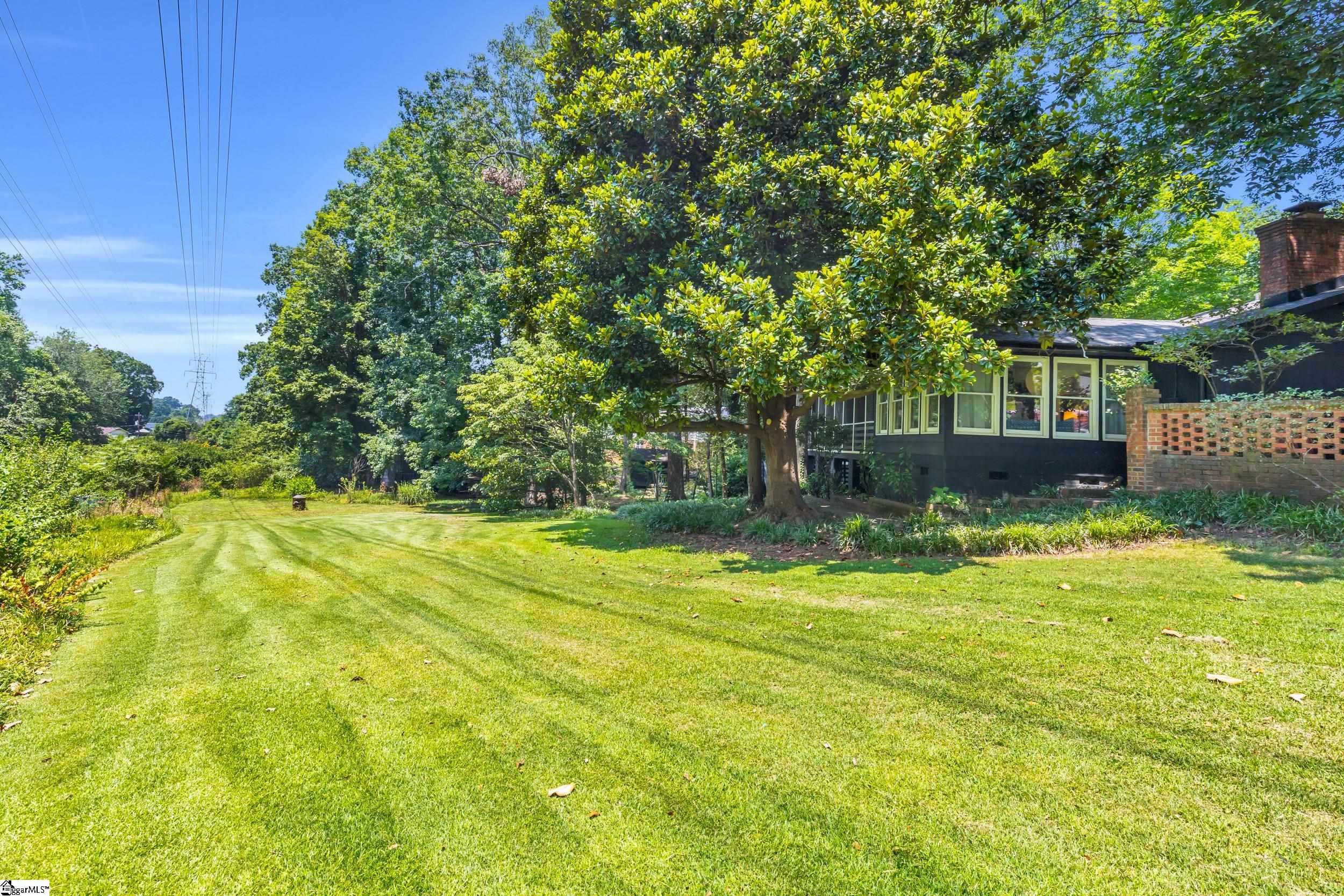 Greenville, South Carolina 29609, United States, 4 Bedrooms Bedrooms, ,3 BathroomsBathrooms,Residential,Contingent,169824