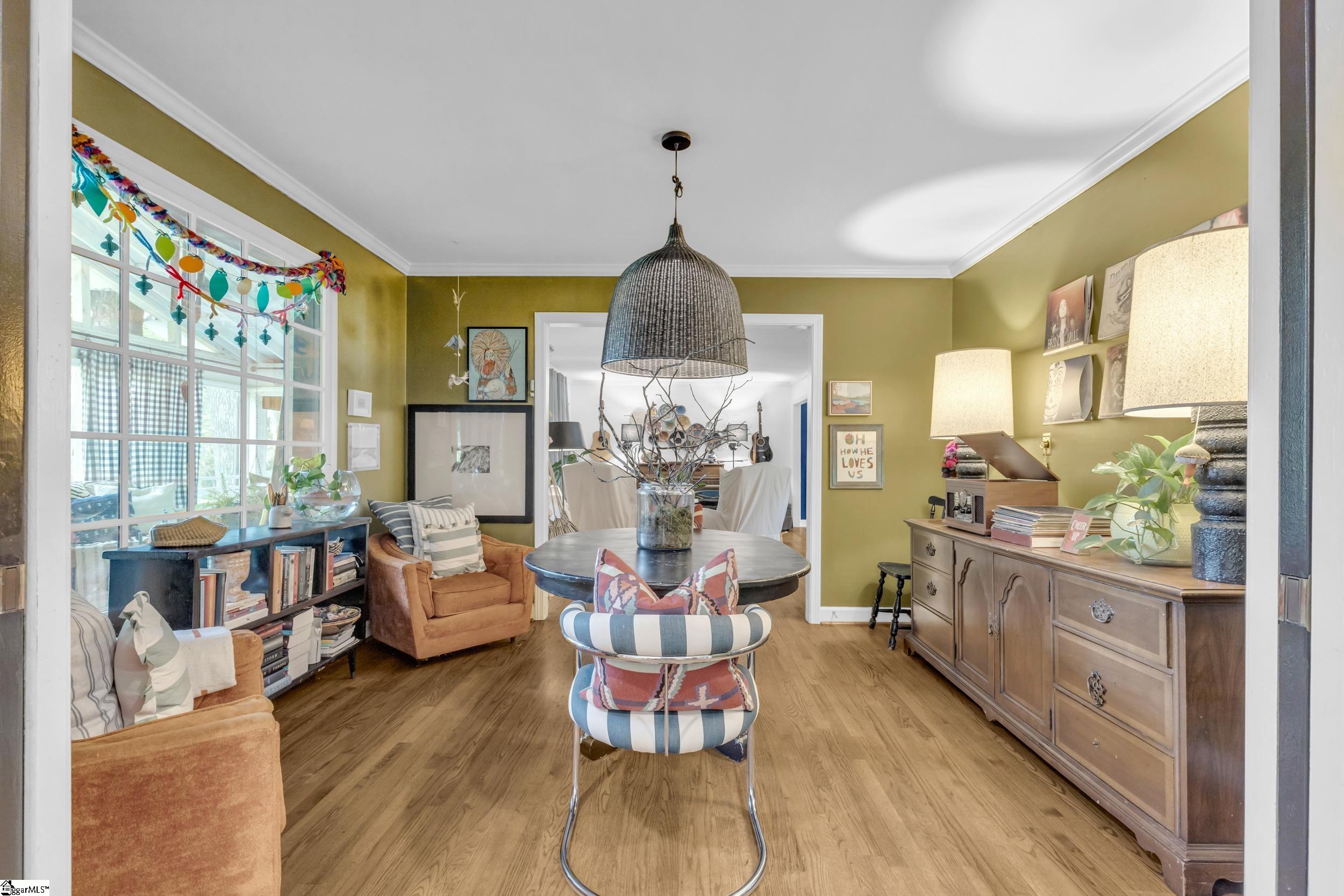 Greenville, South Carolina 29609, United States, 4 Bedrooms Bedrooms, ,3 BathroomsBathrooms,Residential,Contingent,169824