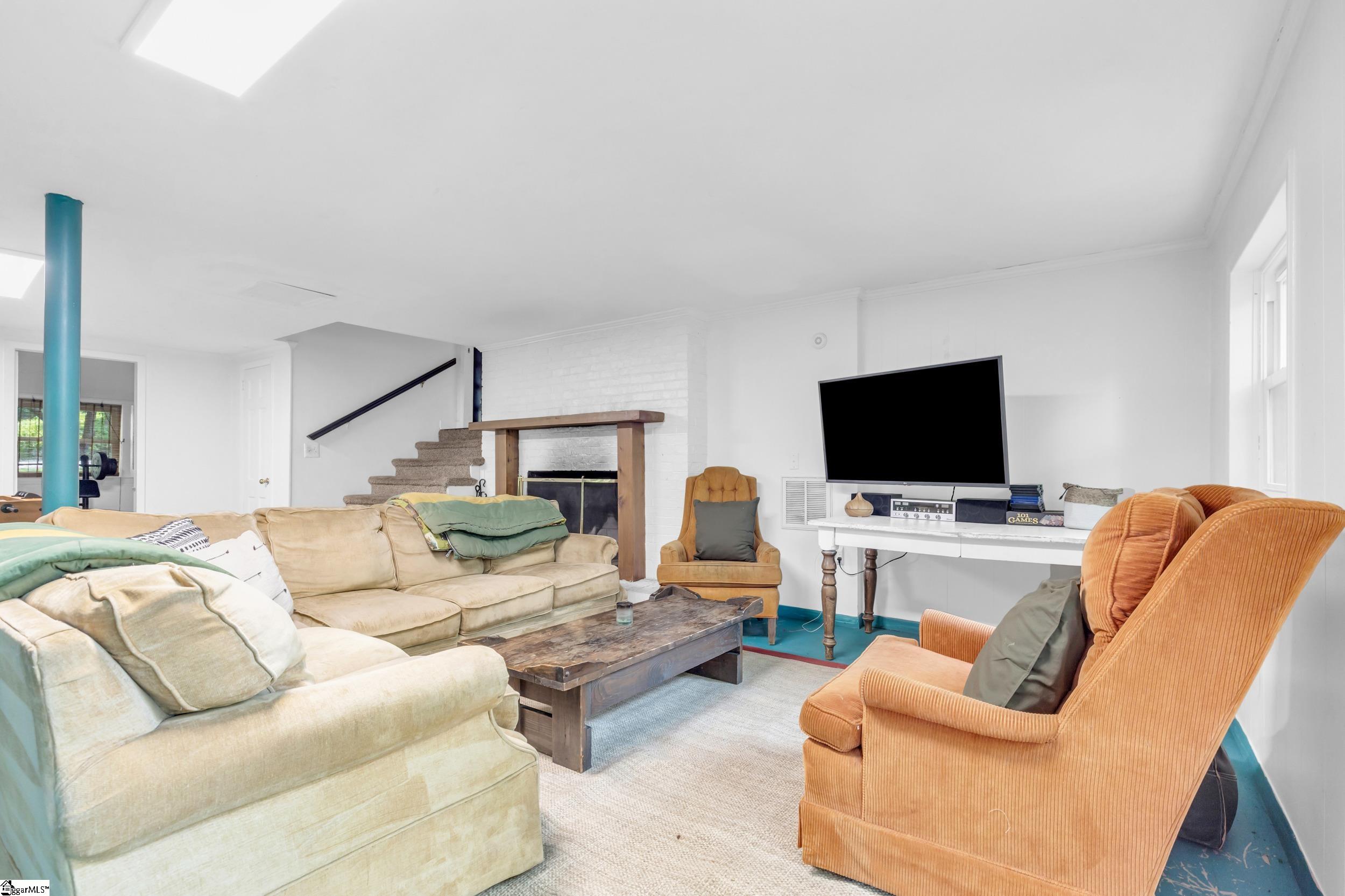 Greenville, South Carolina 29609, United States, 4 Bedrooms Bedrooms, ,3 BathroomsBathrooms,Residential,Contingent,169824