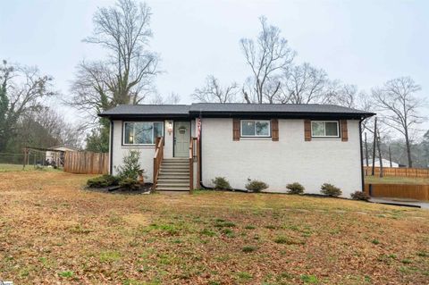 Photo of 117 Woodley Road, Spartanburg, SC 29306 (MLS # 1583673)
