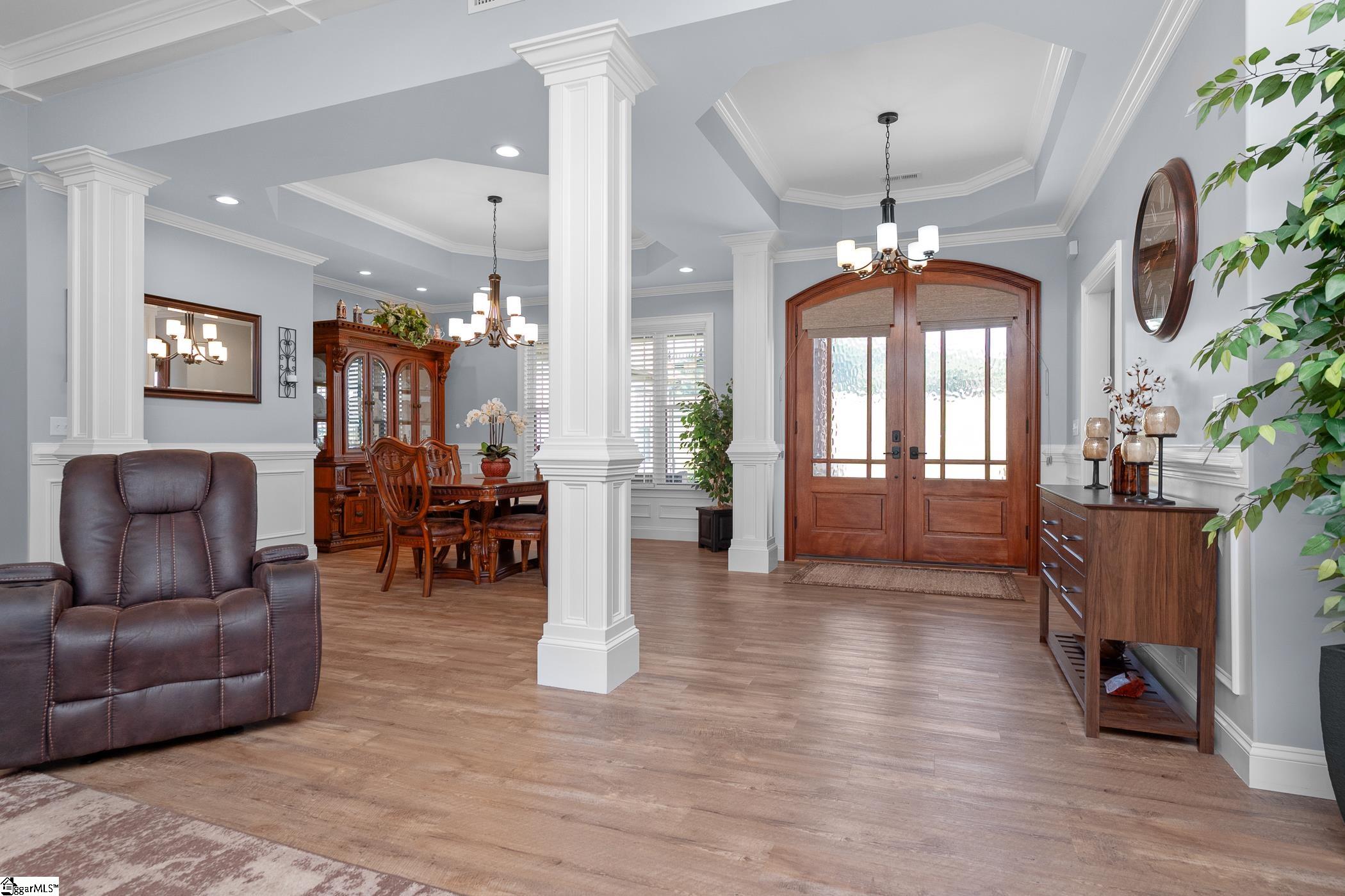 1055 Cross Country Lane