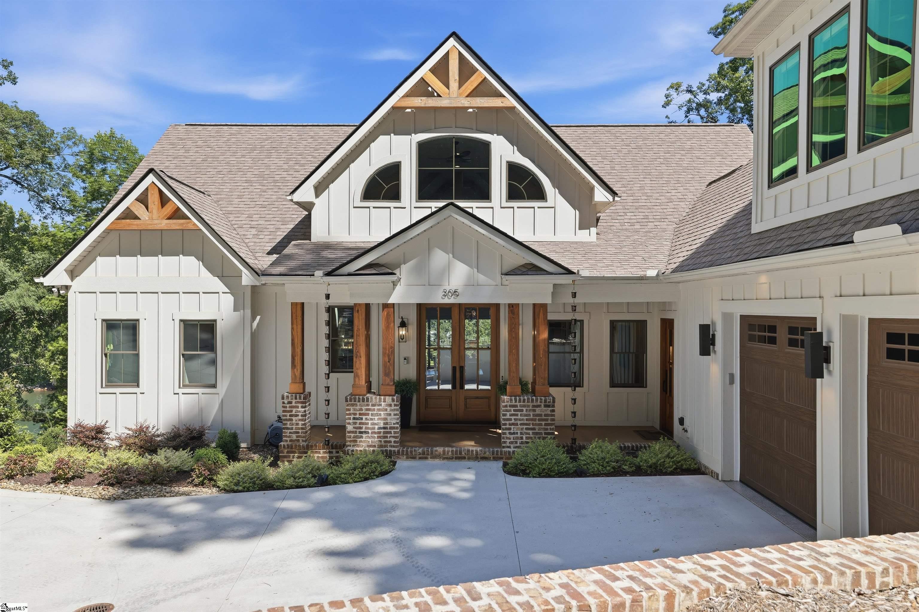 305 Harbor Drive