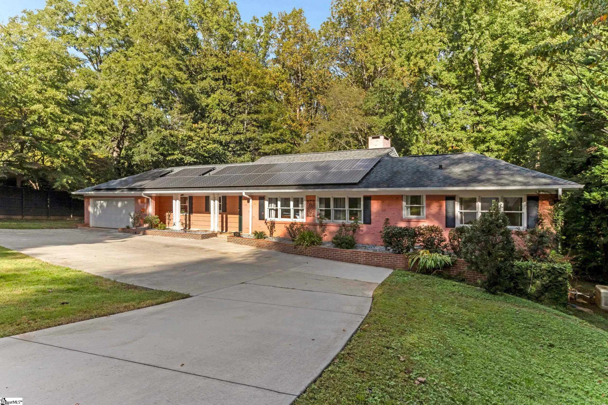 114 Eastwood Circle