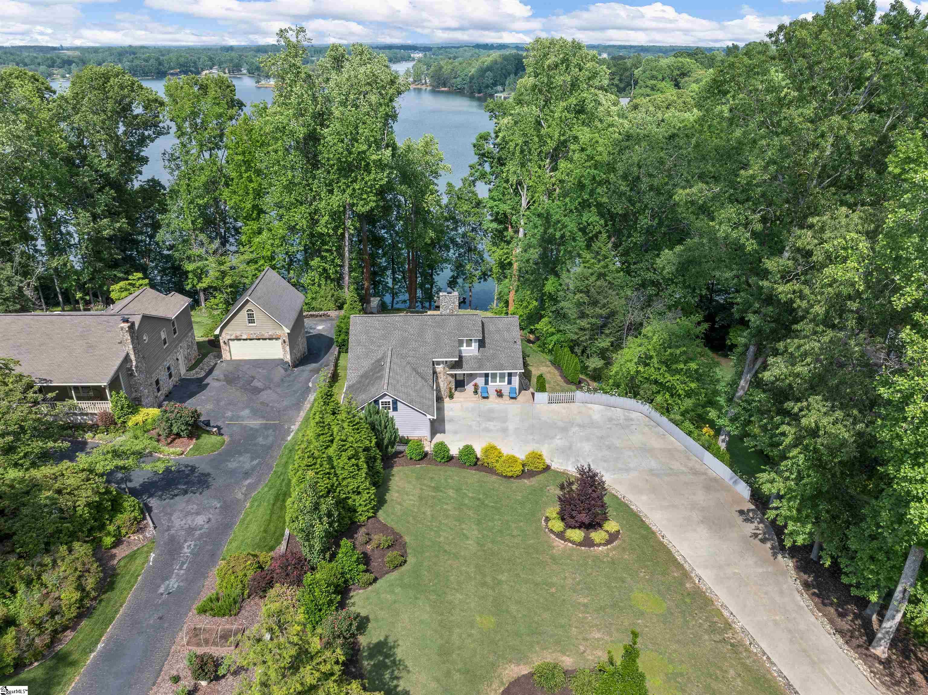 702 Lakewinds Boulevard