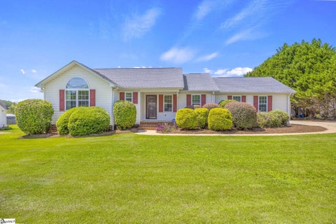 Photo of 40 Pine Ridge Road, Lyman, SC 29365 (MLS # 1602336)