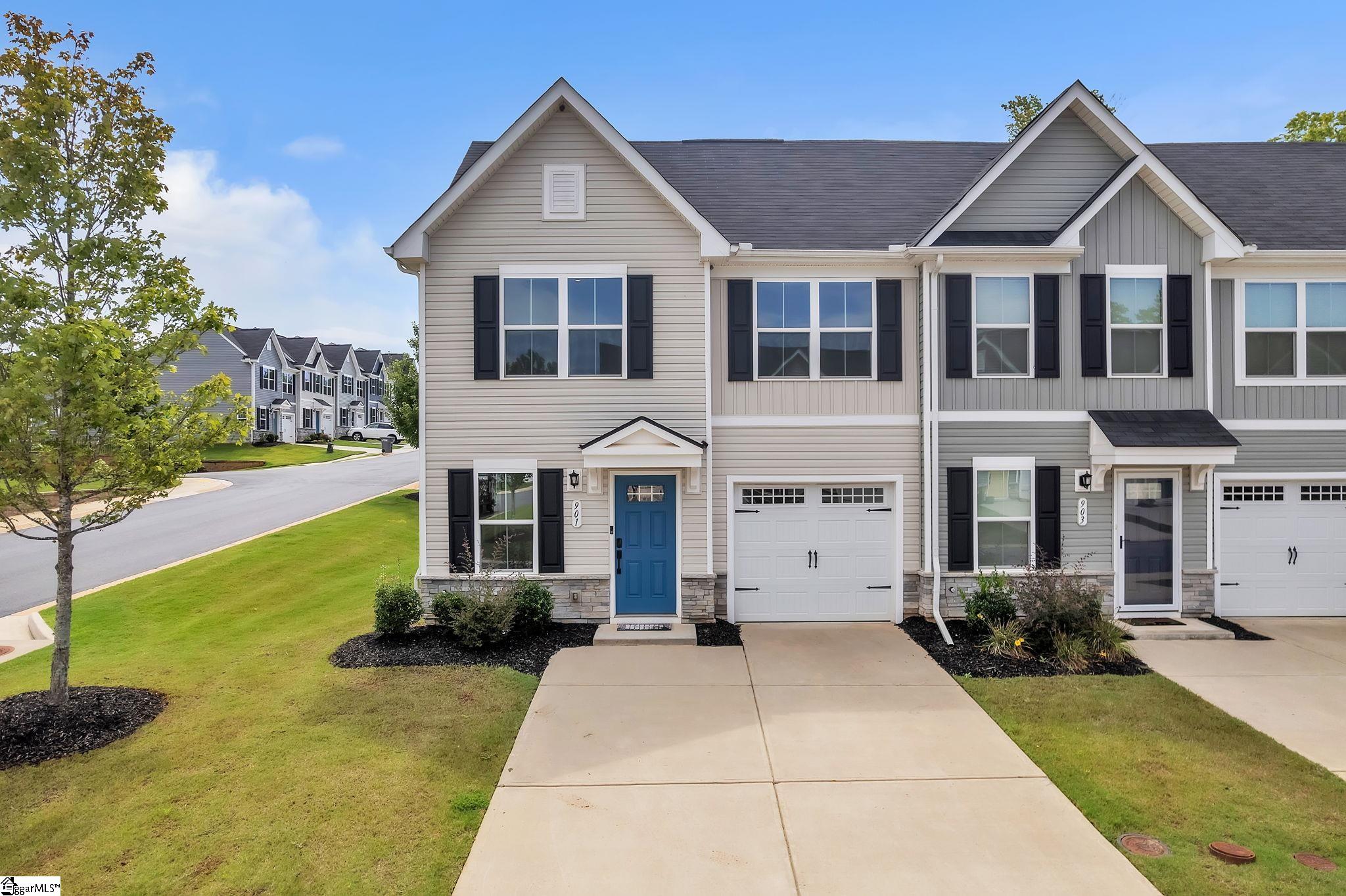 901 Leyburn Lane