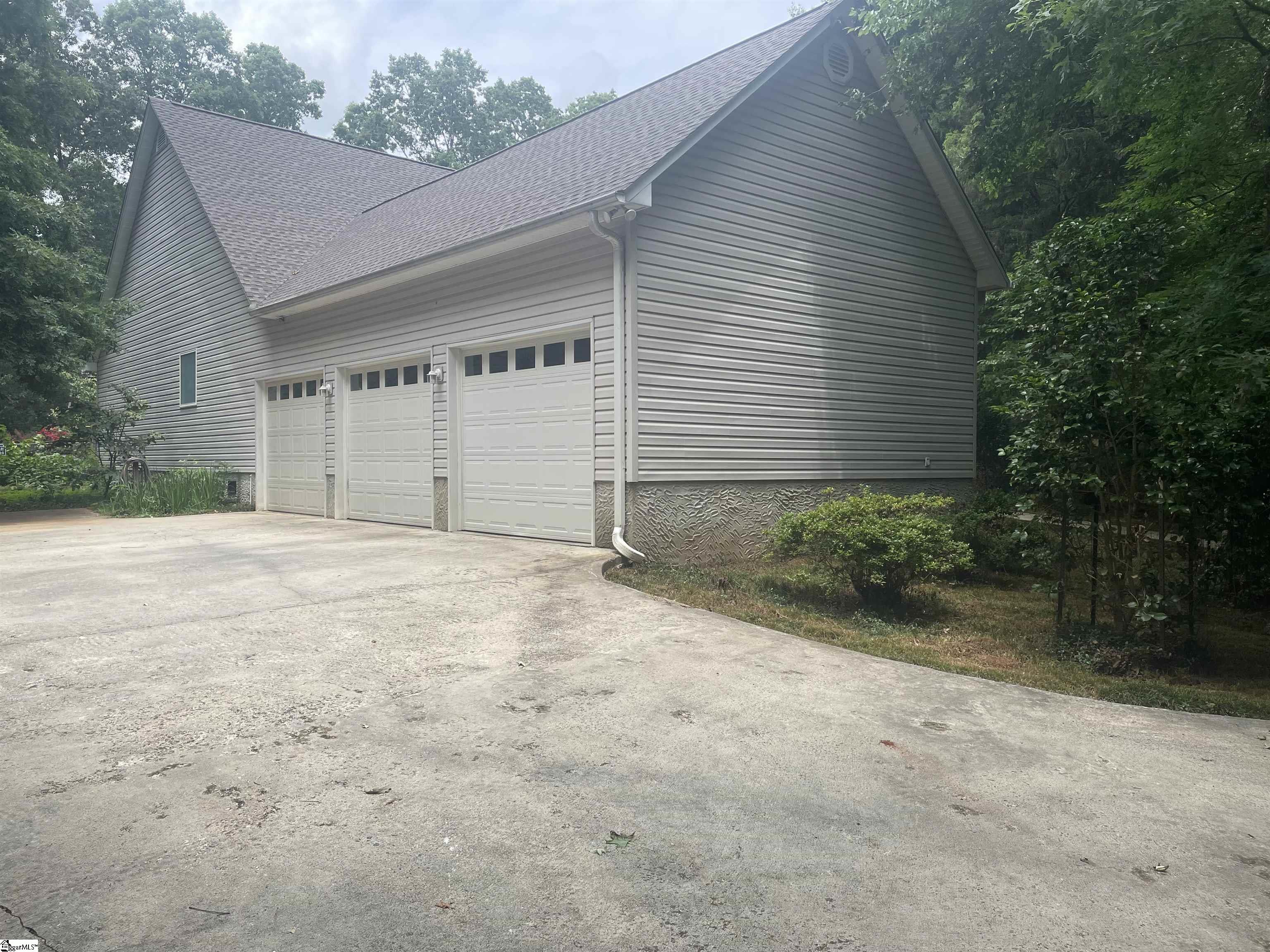 1298 Moorehead Place