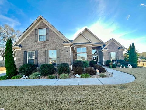 Photo of 402 Meadowcroft Lane, Simpsonville, SC 29681 (MLS # 1576770)