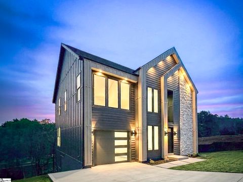 Photo of 124 Current Drive, Greenville, SC 29611 (MLS # 1587859)