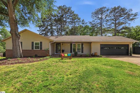 Photo of 110 Ashley Oaks Drive, Simpsonville, SC 29680 (MLS # 1589985)