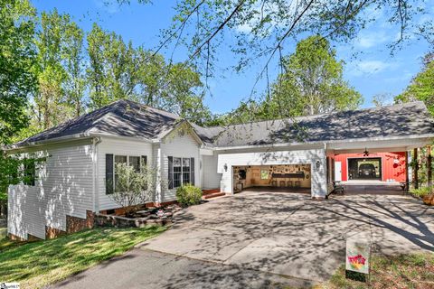 Photo of 181 Lake Drive, Greer, SC 29651 (MLS # 1587888)