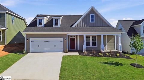 Photo of 122 Mossend Street, Woodruff, SC 29388 (MLS # 1589974)