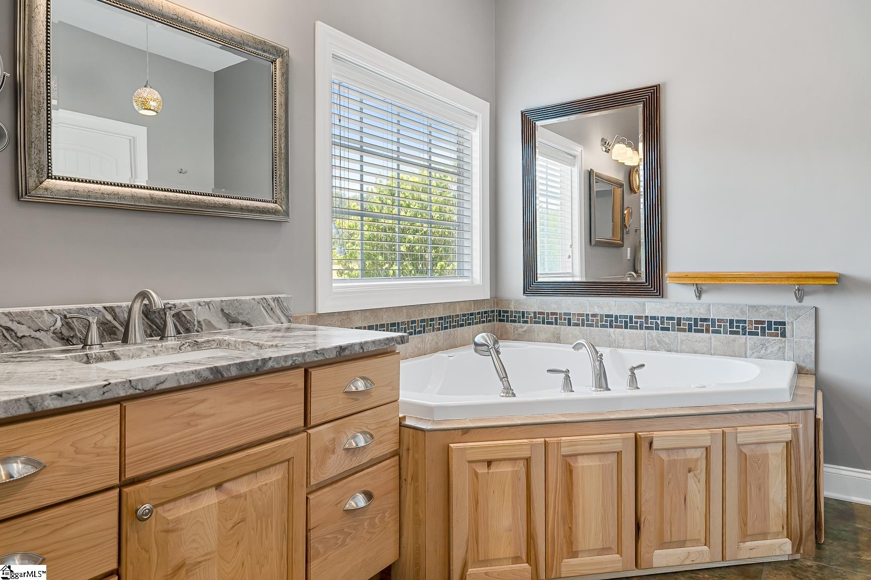 Anderson, South Carolina 29626, United States, 3 Bedrooms Bedrooms, ,3 BathroomsBathrooms,Residential,Active,178805