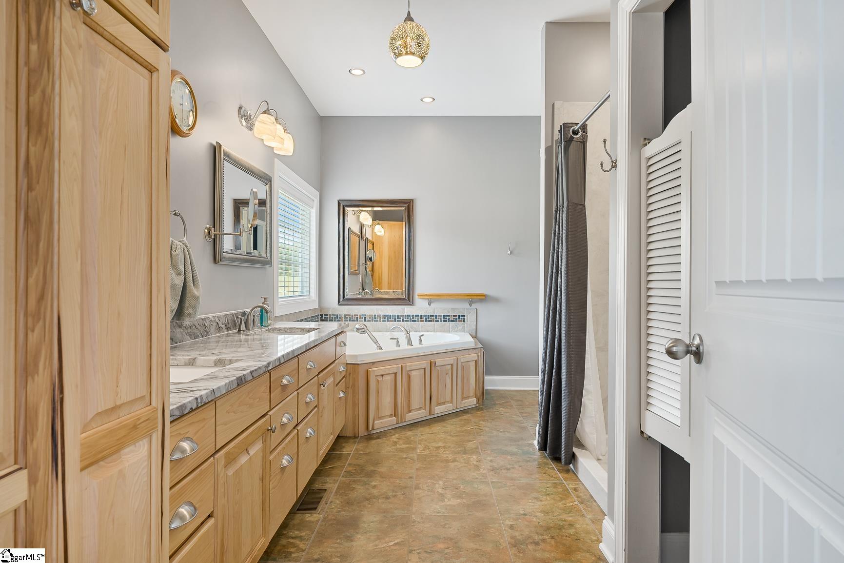 Anderson, South Carolina 29626, United States, 3 Bedrooms Bedrooms, ,3 BathroomsBathrooms,Residential,Active,178805