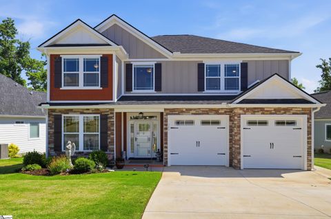 Photo of 140 Double Crest Drive, Taylors, SC 29687 (MLS # 1591962)