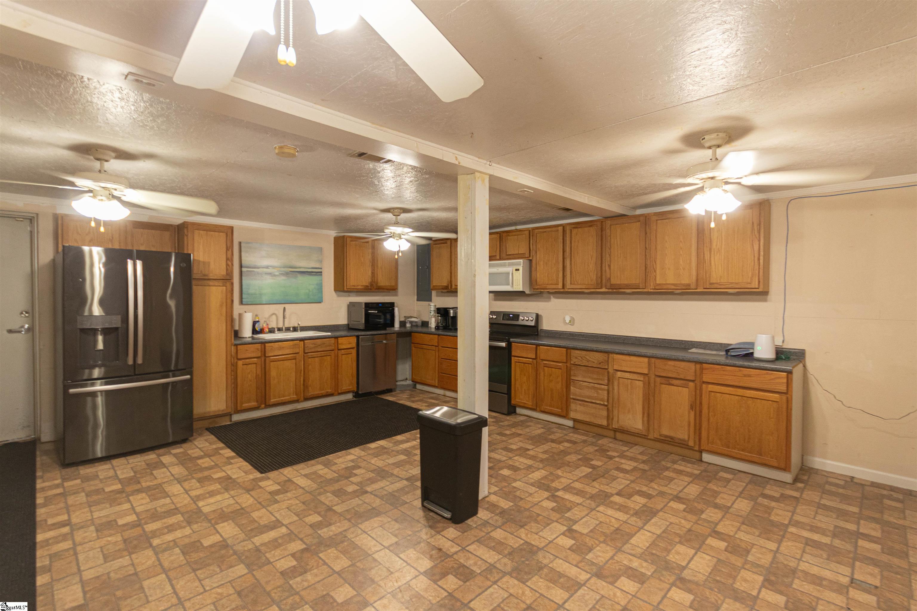 Greenwood, South Carolina 29649, United States, ,3 BathroomsBathrooms,Commercial,Active,182059