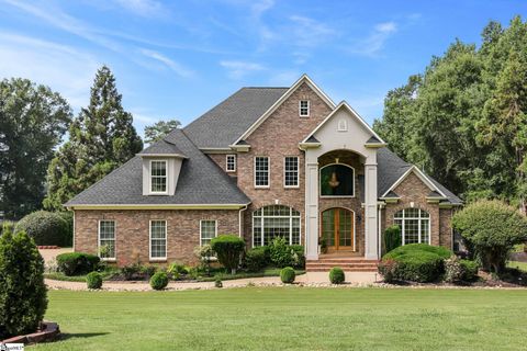 Photo of 227 Woodlake Drive, Spartanburg, SC 29301 (MLS # 1597539)