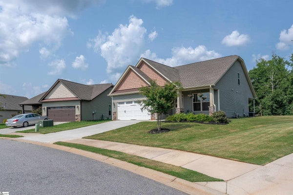 307 BARNHILL CT, GREENVILLE, SC 29617 - Image 0eb3f0697cfba99fcb1dc484fcabade9/2003198097