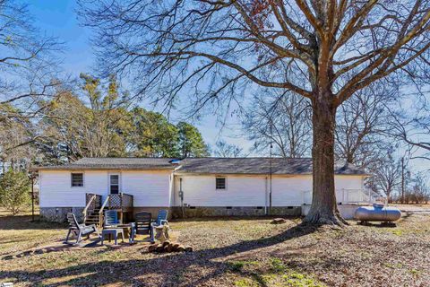 A home in Chesnee