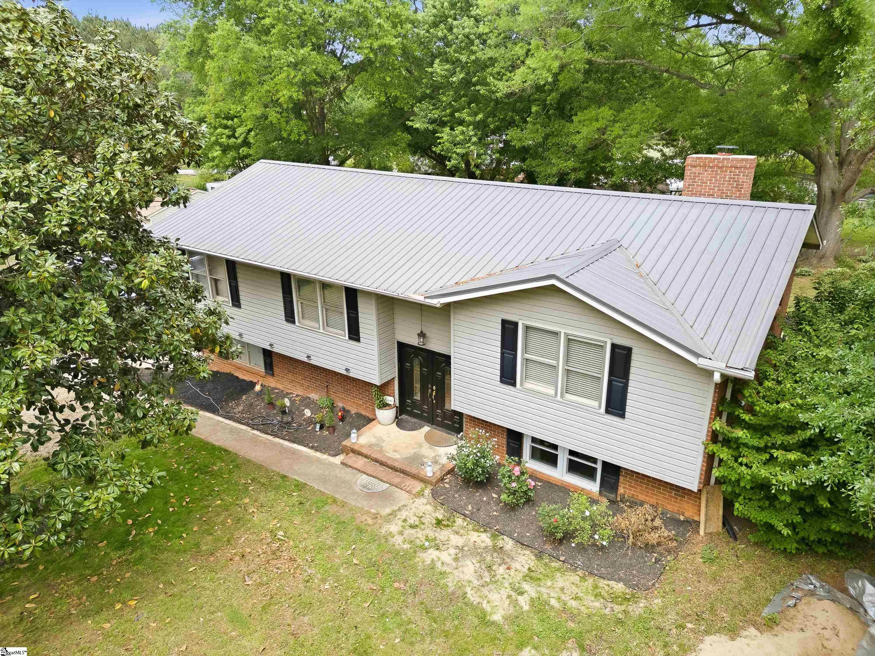 116 Winston Way