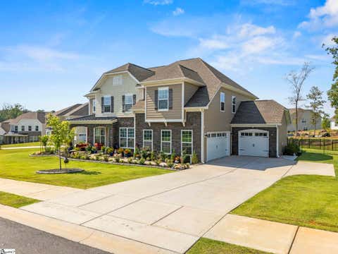 Photo of 208 Isleview Place, Greer, SC 29651 (MLS # 1596615)