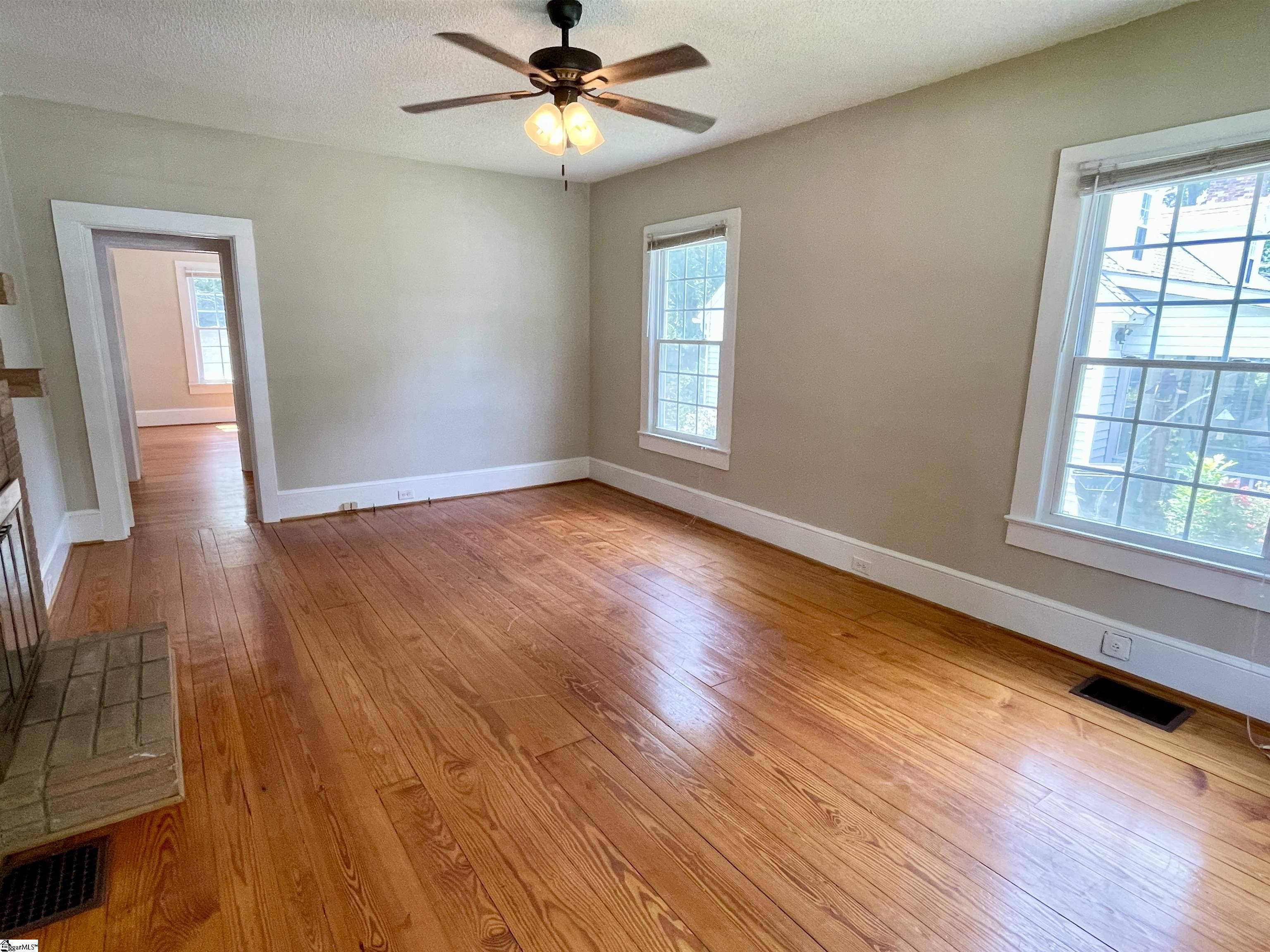 Laurens, South Carolina 29360, United States, 2 Bedrooms Bedrooms, ,1 BathroomBathrooms,Residential,Active,180946