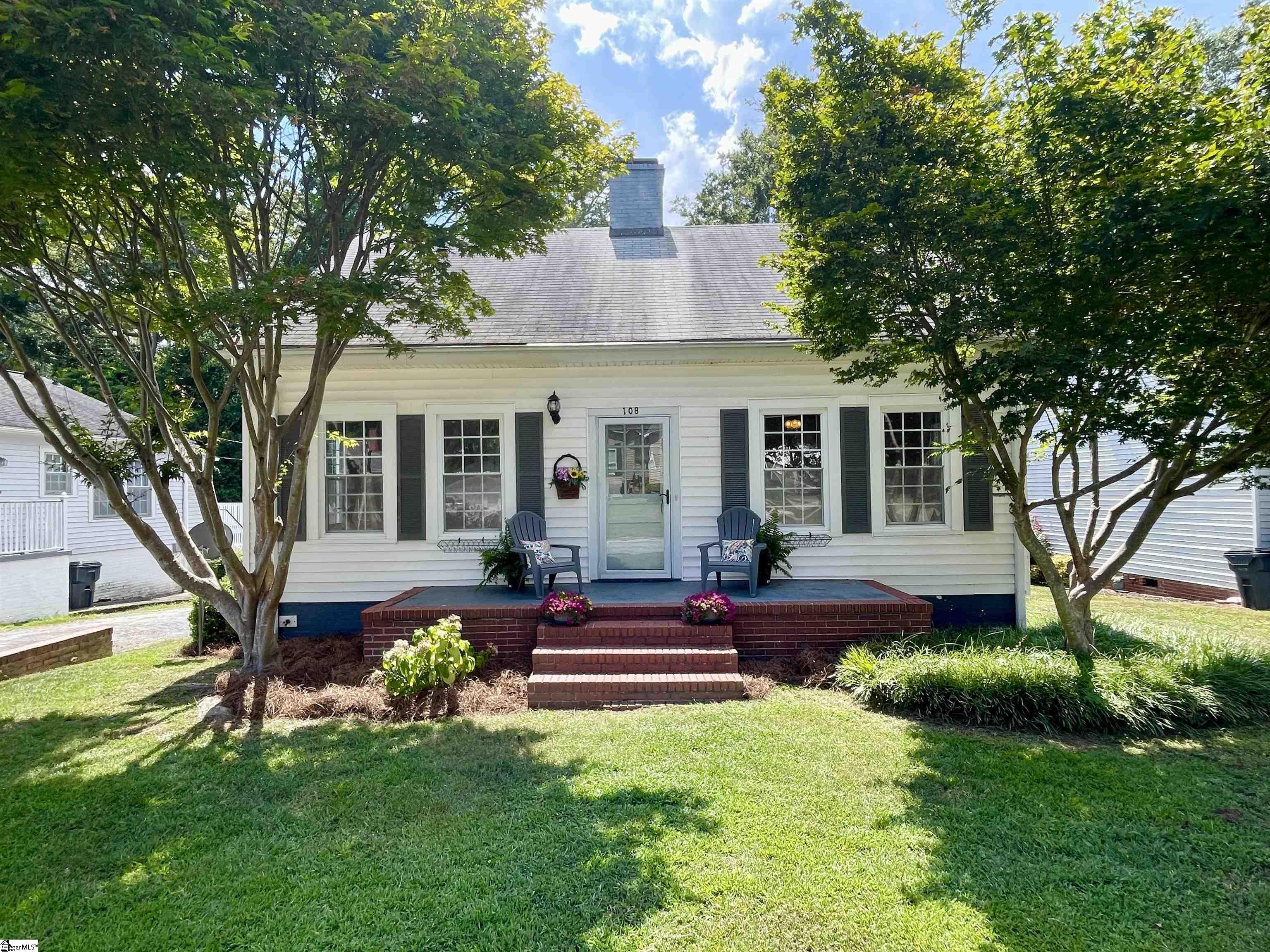 Laurens, South Carolina 29360, United States, 2 Bedrooms Bedrooms, ,1 BathroomBathrooms,Residential,Active,180946