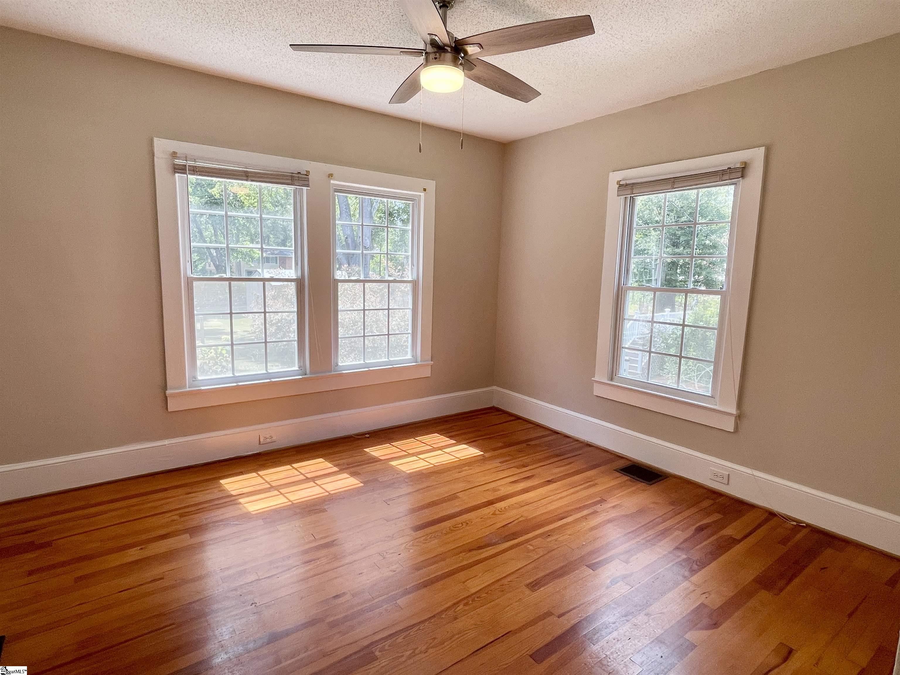 Laurens, South Carolina 29360, United States, 2 Bedrooms Bedrooms, ,1 BathroomBathrooms,Residential,Active,180946