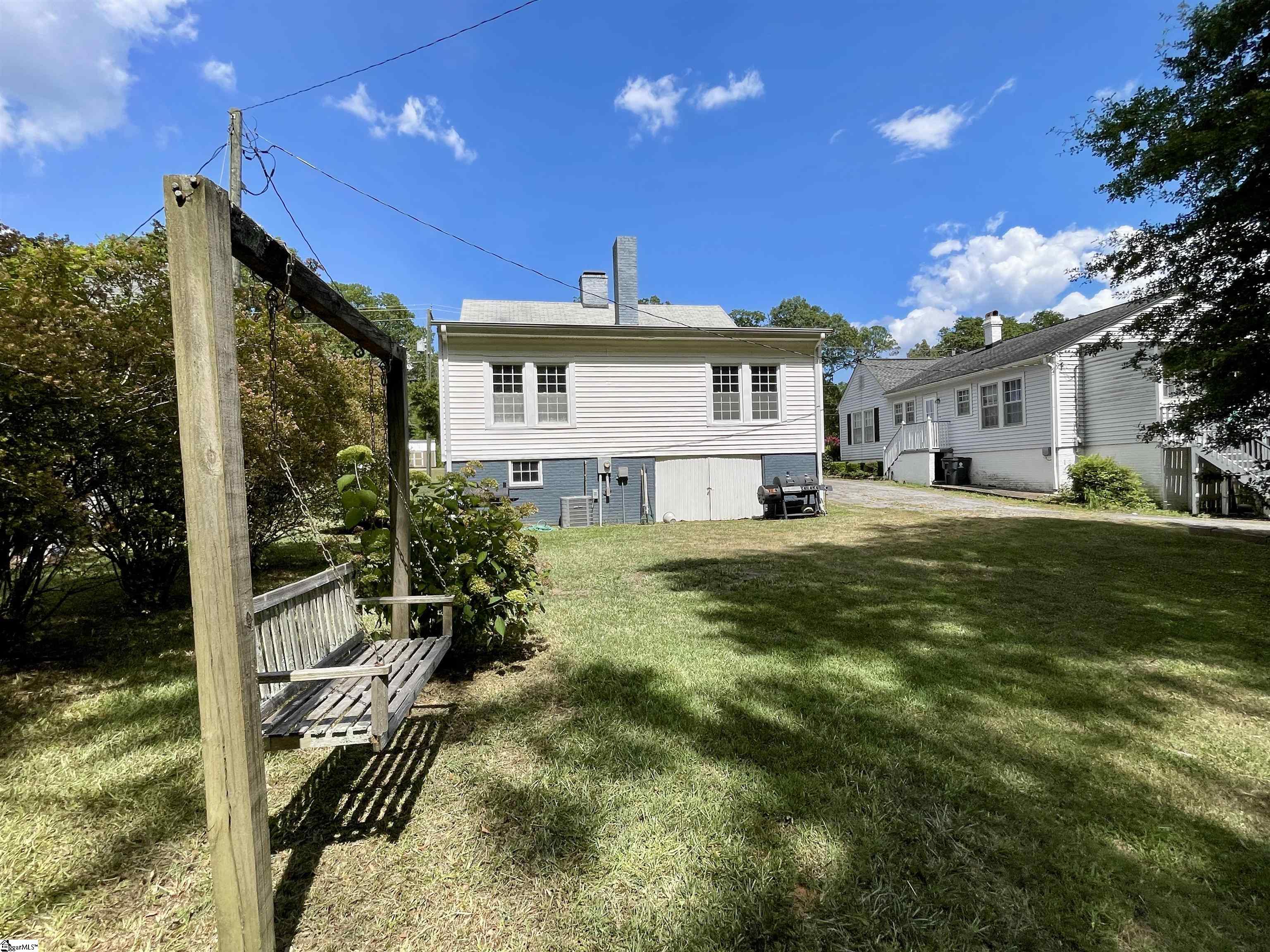 Laurens, South Carolina 29360, United States, 2 Bedrooms Bedrooms, ,1 BathroomBathrooms,Residential,Active,180946