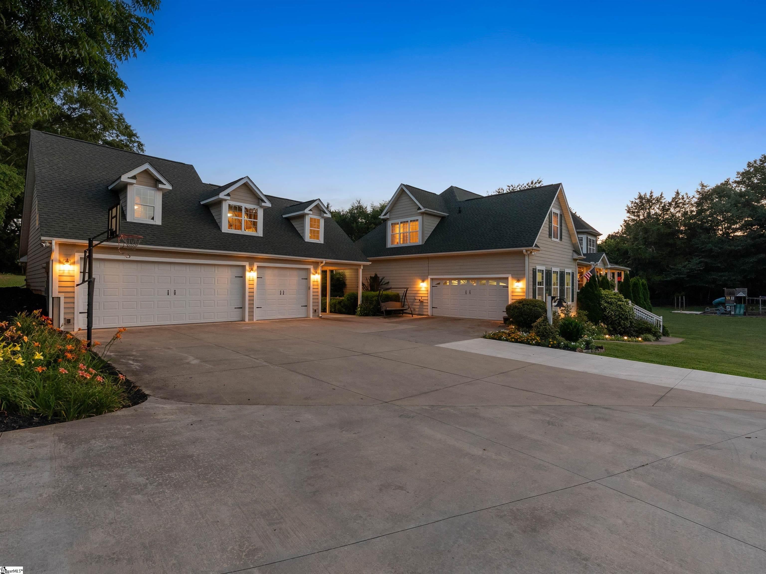 54 Laurenville Lane