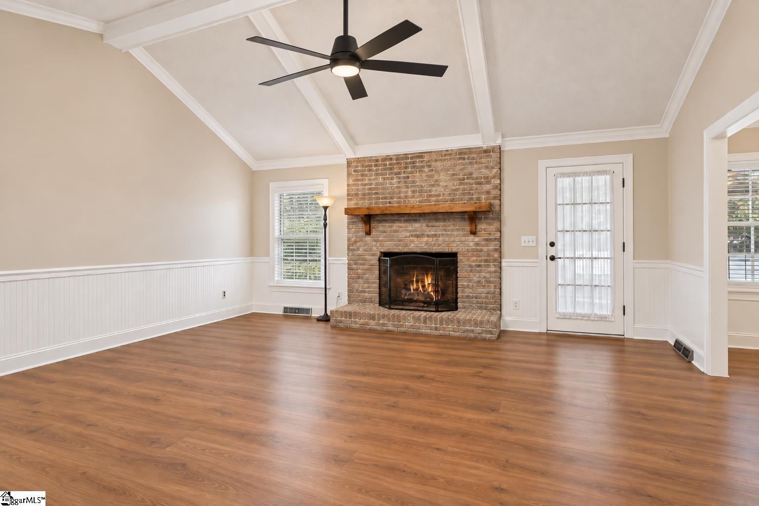 8 Oak Tree Drive