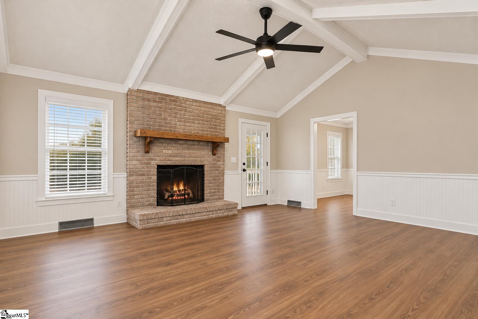 8 Oak Tree Drive