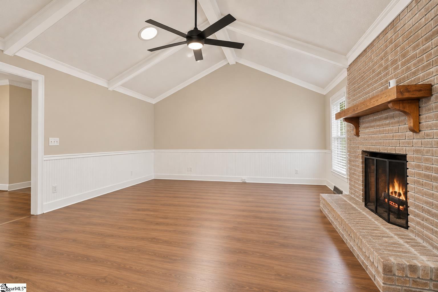 8 Oak Tree Drive