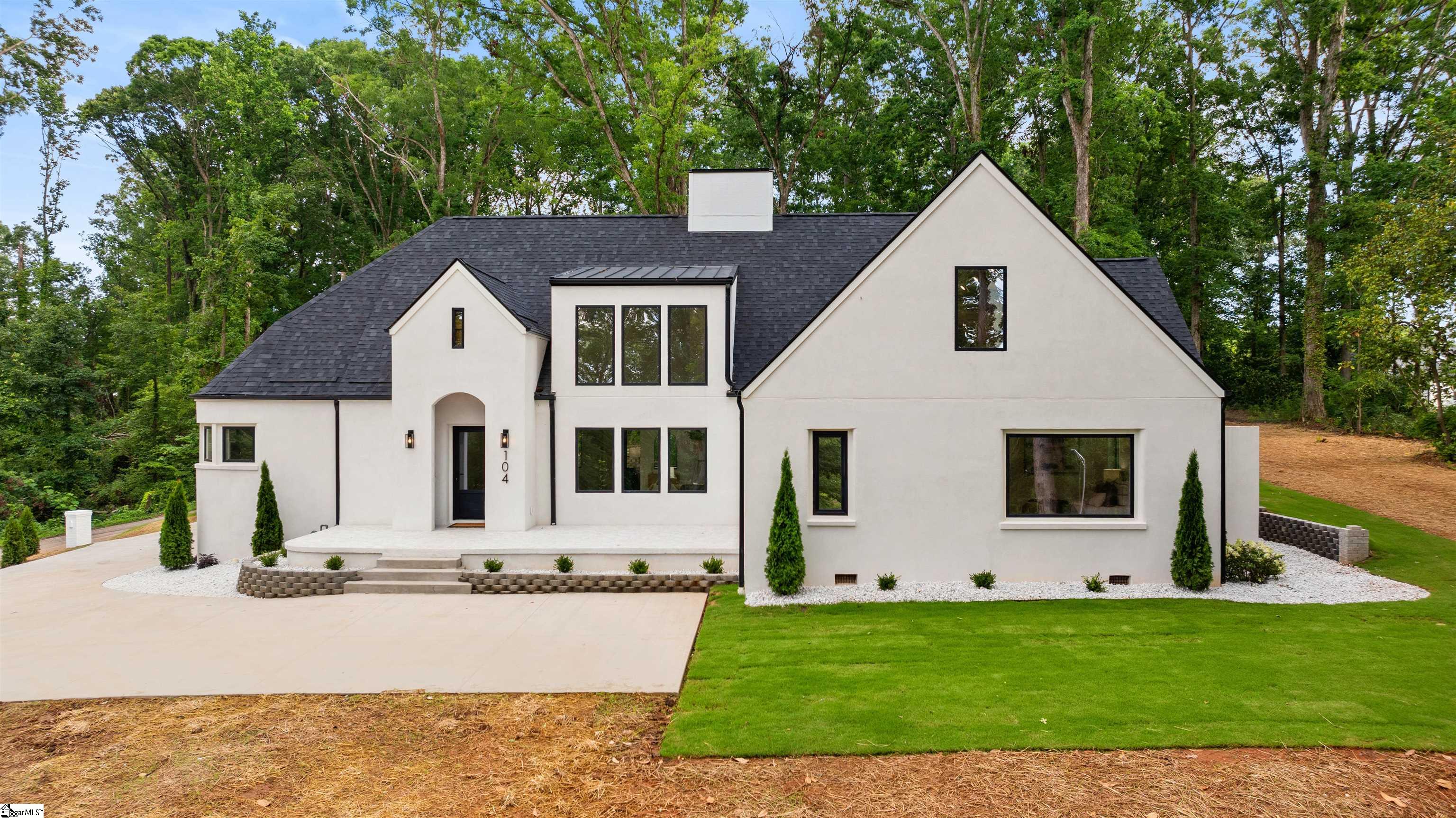 104 Arrowhead Circle