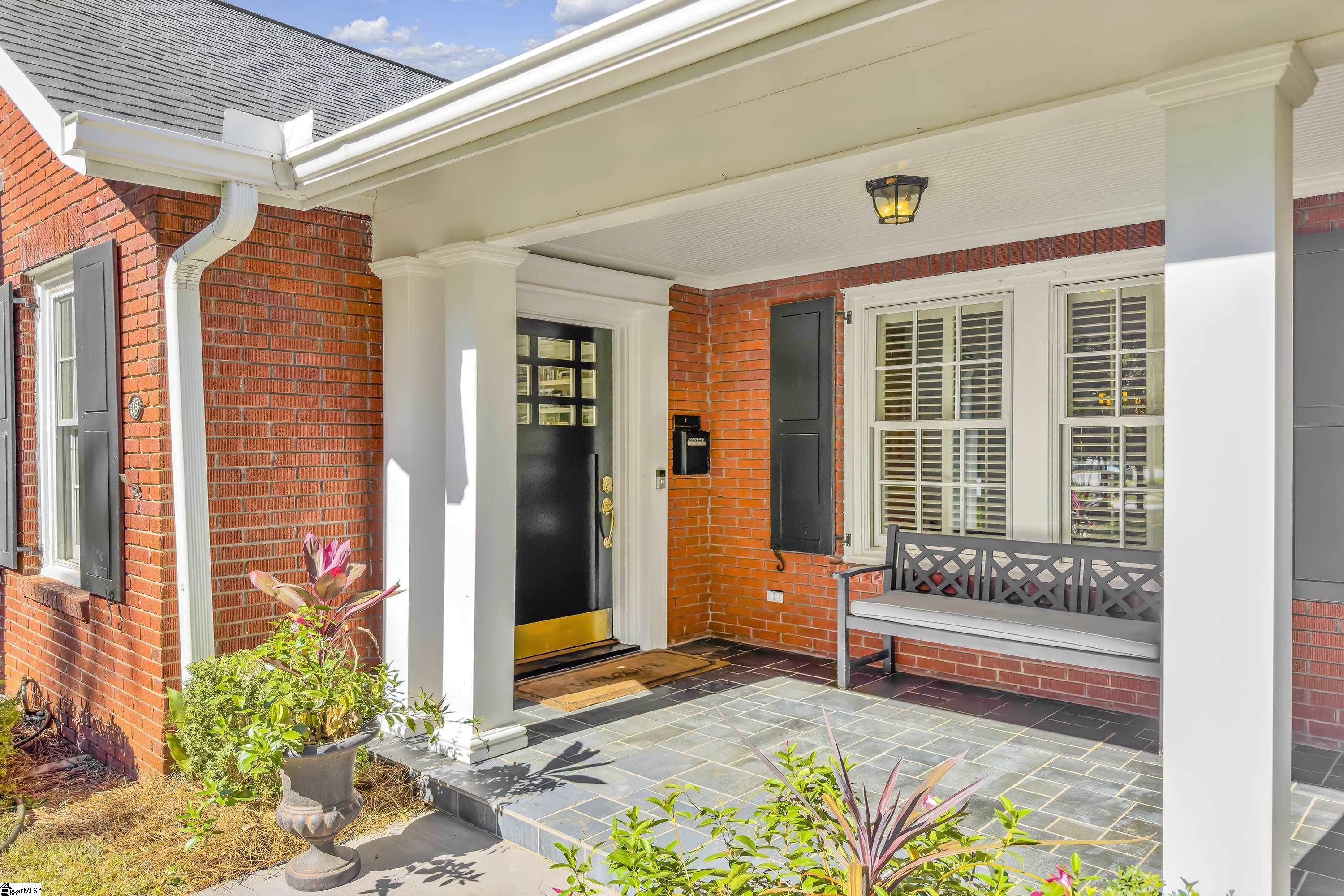 46 W Hillcrest Drive