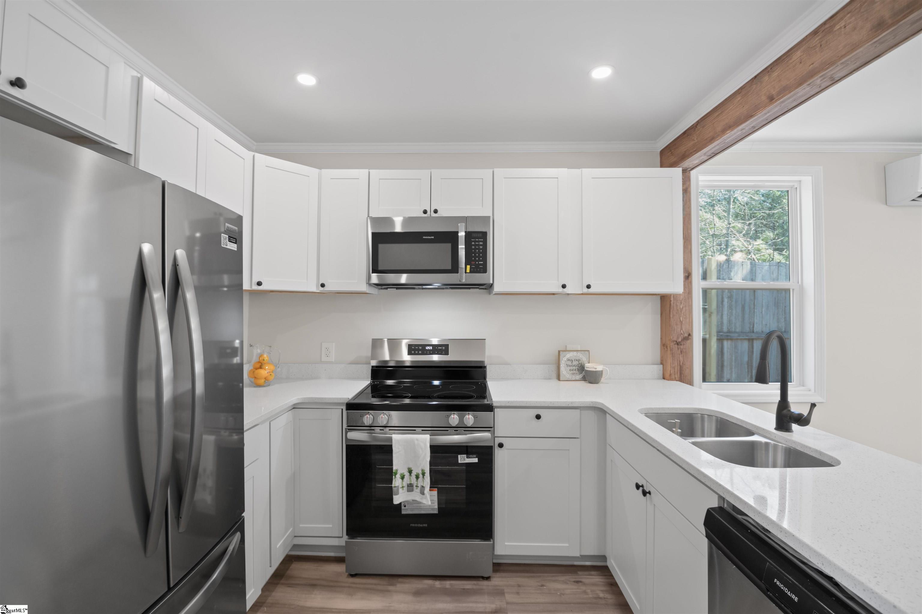 450 Crestwood Drive
