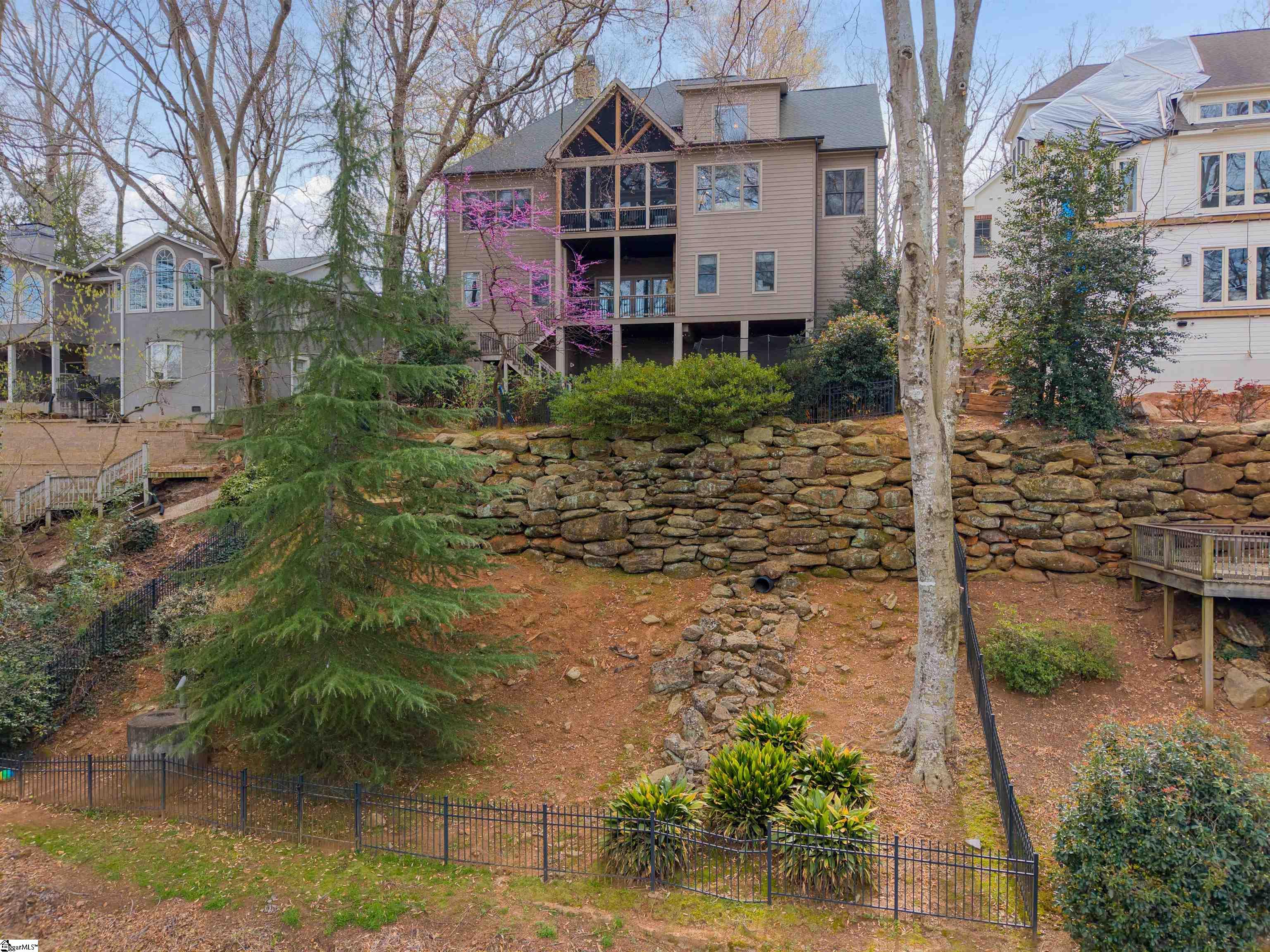 341 Riverside Drive