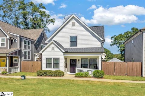 Photo of 16 Ridge Knoll Circle, Greenville, SC 29607 (MLS # 1578569)