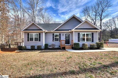 Photo of 110 Sanders Drive, Easley, SC 29642 (MLS # 1584308)