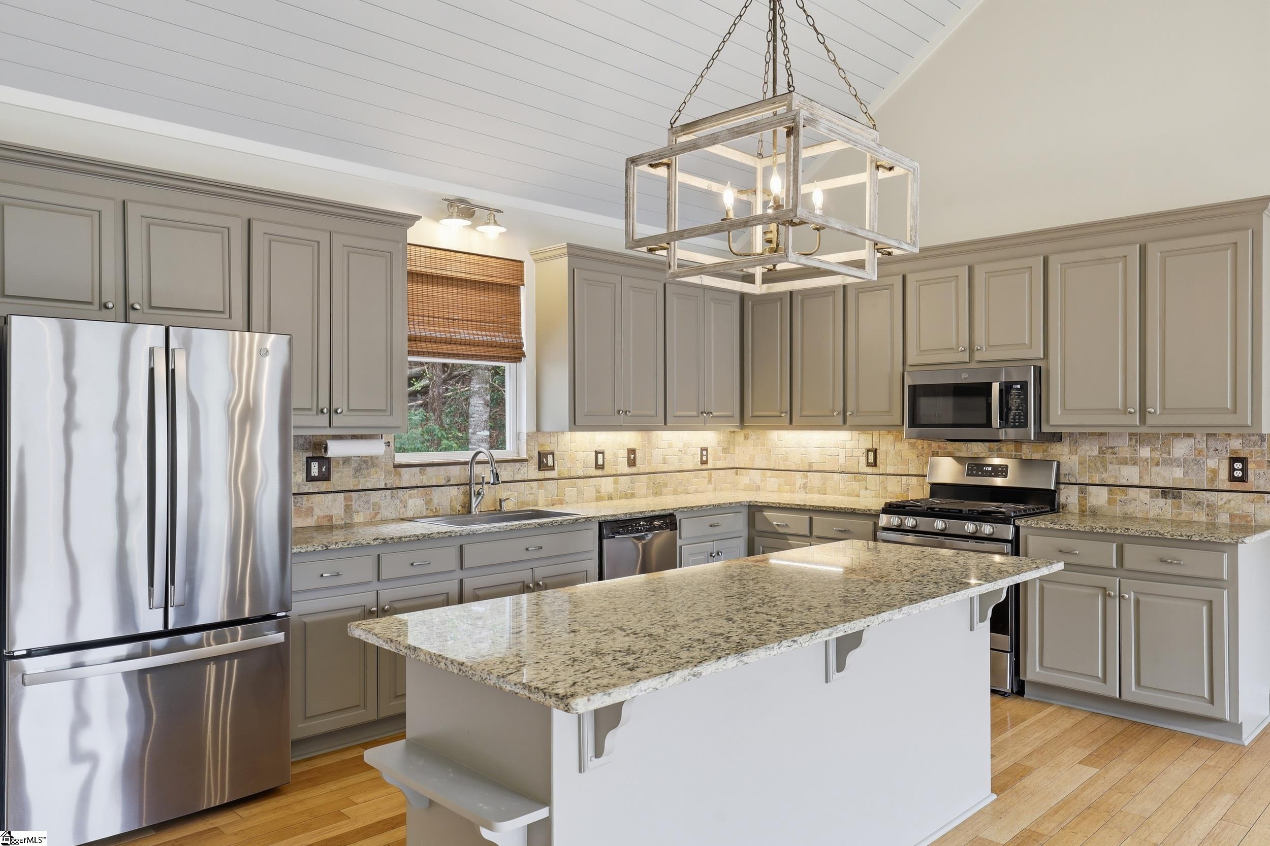 209 Falcon Crest Way