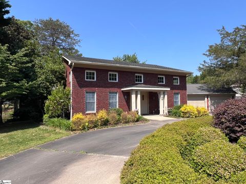 Photo of 109 Buckingham Road, Easley, SC 29640 (MLS # 1589512)