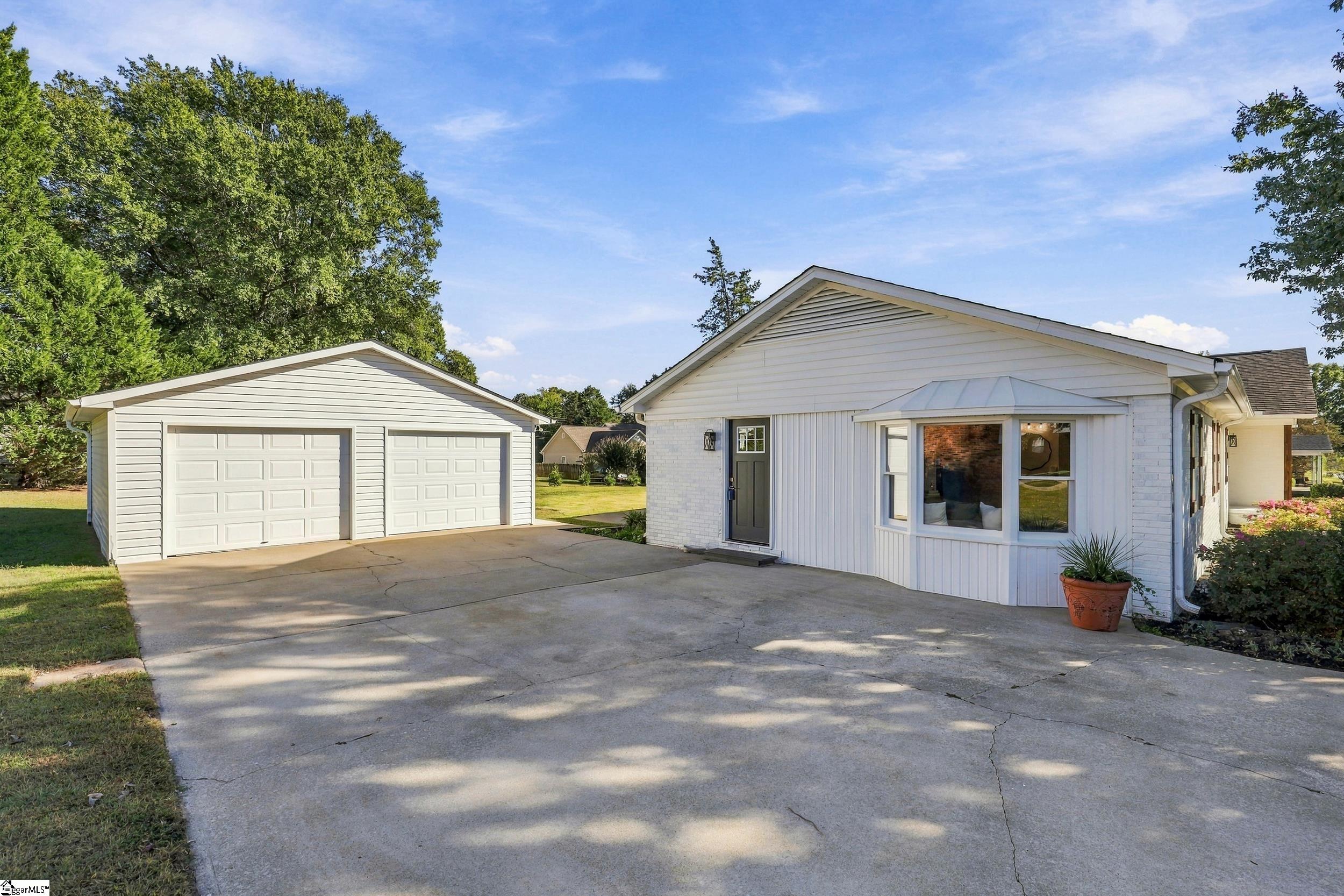 Real Estate Search 2 401 Wemberly Lane