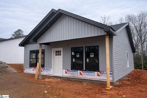 Photo of 16 Poplar Street, Woodruff, SC 29388 (MLS # 1582535)