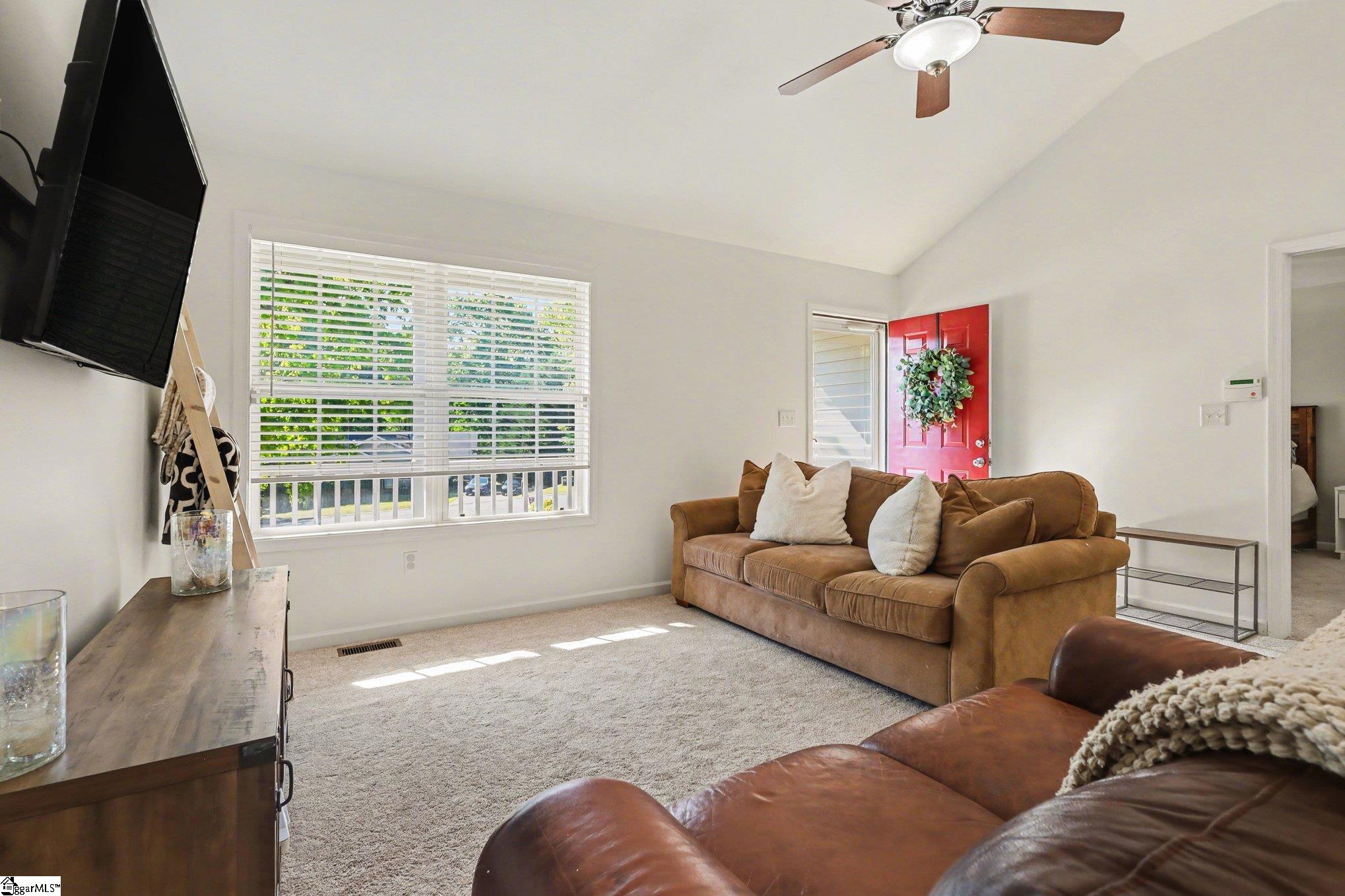 105 S Fox Circle