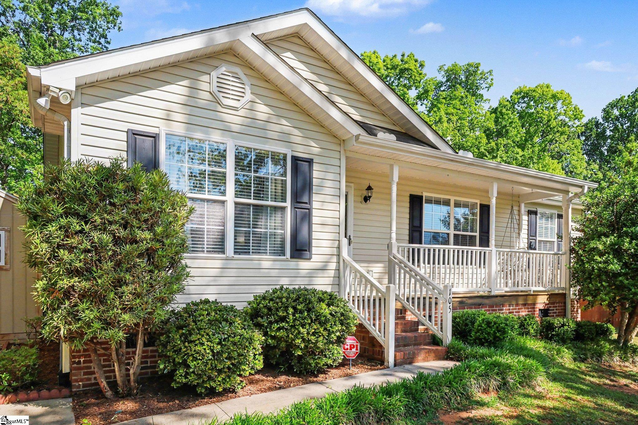 105 S Fox Circle
